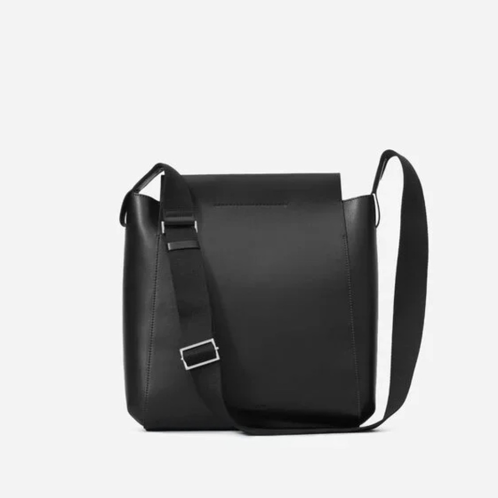 Everlane Form Bag